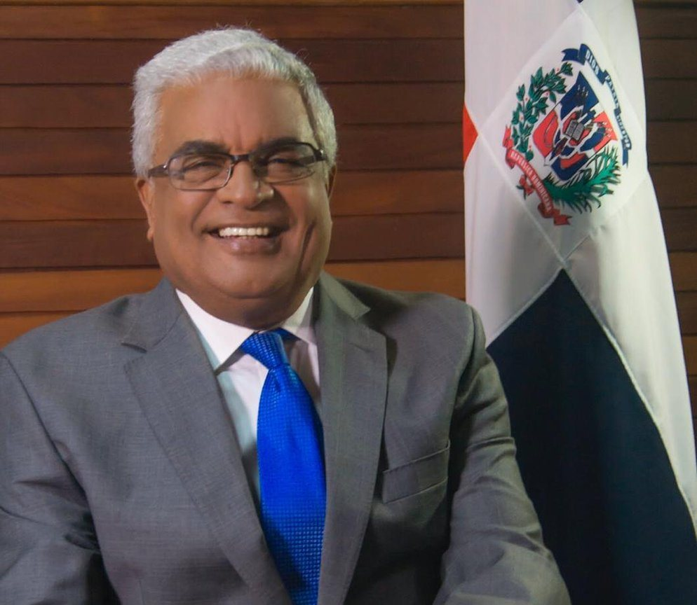 Mientras dirigentes del PRM pasan hambre el empresario Burgos Gòmez ocupa dos funciones en el estado