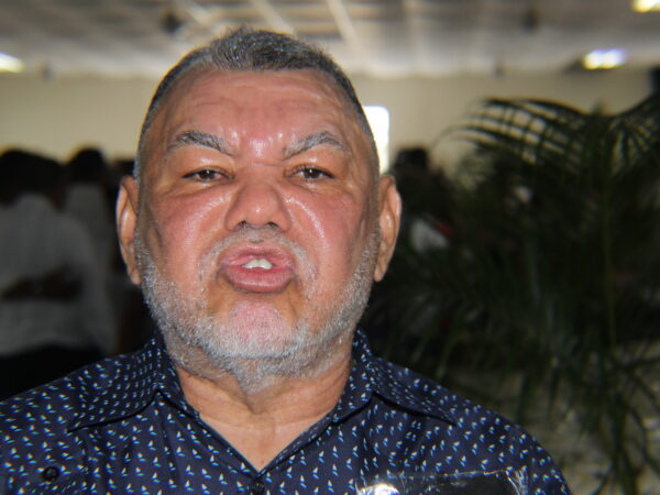 Mèdico considera como alarma polìtica y defiende estabilidad financiera de SeNaSa