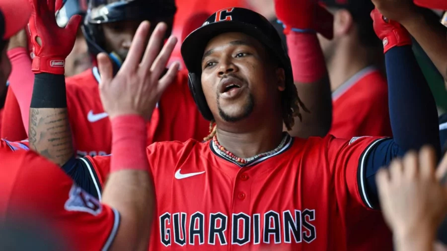 José Ramírez escala al tercer lugar en listado histórico de empujadas de Cleveland