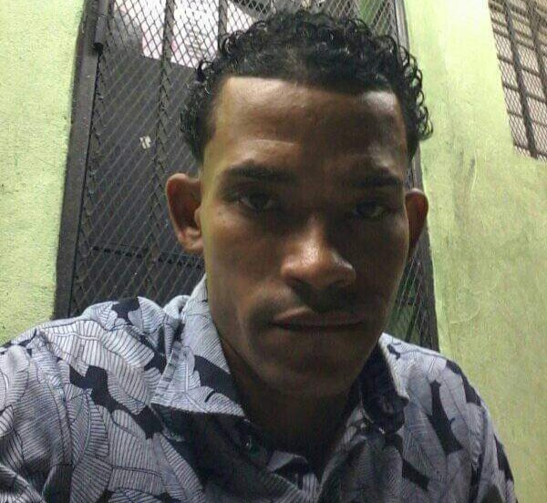 Familiares reportan joven desaparecido desde el lunes 11 de agosto