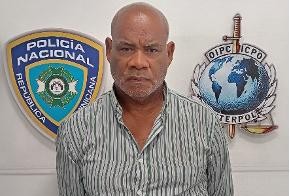 Le echan mano en el Aeropuerto Las Amèricas a hombre buscado por catorce años