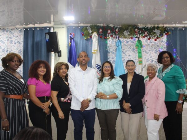 La Direcciòn del Distrito Educativo 1005 de Boca Chica Ejecuta el Programa Construyendo Resultados Educativos