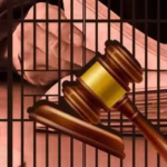 Condenan a cadena perpetua a hombre por odio y disparar a dos inmigrantes