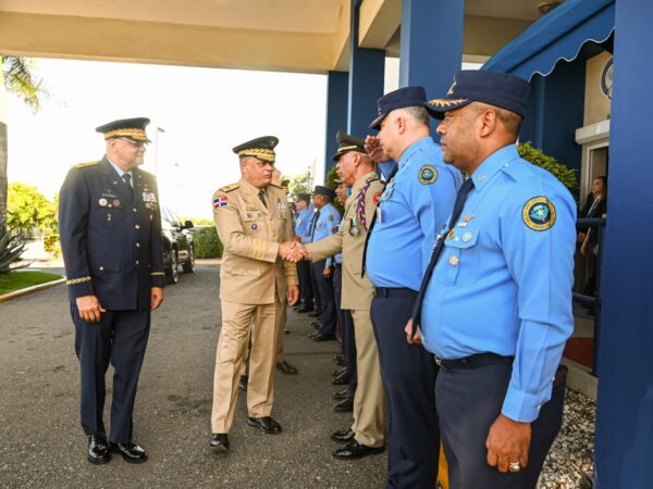 Ministro de Defensa encabeza Sesiòn Ordinaria del CONASAC en la sede del CESAC