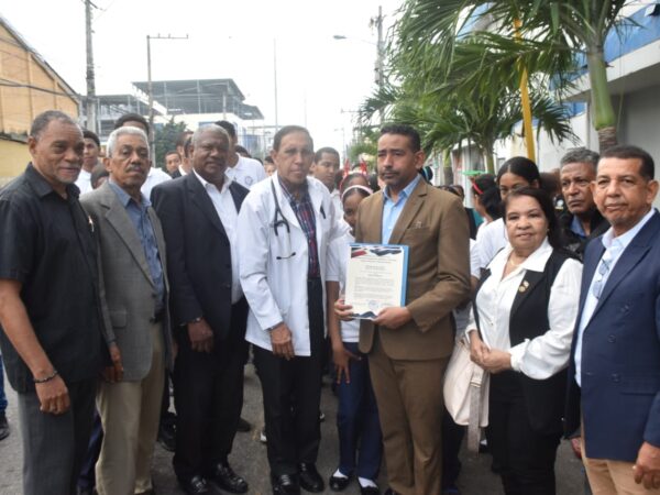 Entidades religiosas, Educativas y Sociales de Cristo Rey reconocen Trayectoria del Comunicador Nelson Gutièrrez