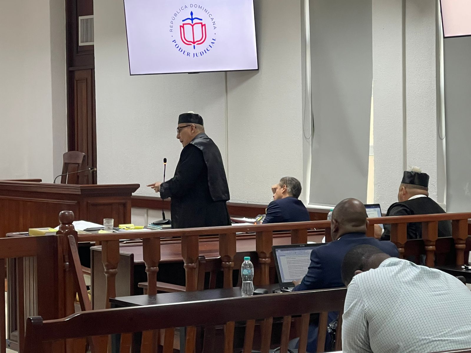 Exprocurador Jean Alain Rodríguez asume su propia defensa en juicio en el Segundo Tribunal Colegiado DN