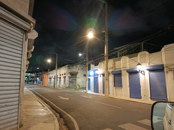 Edeeste informa que ilumina la zona colonial