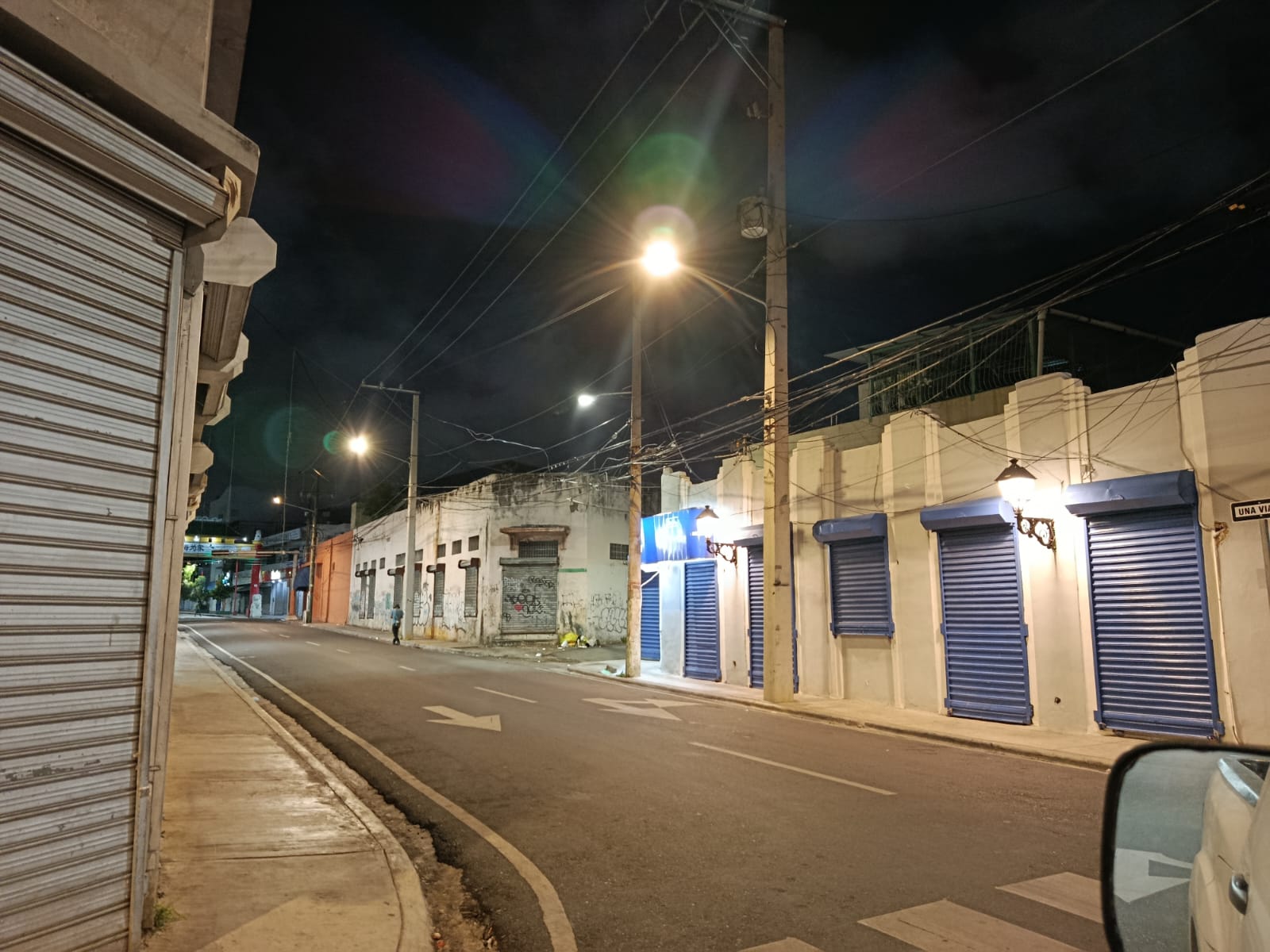 Edeeste informa que ilumina la zona colonial
