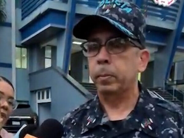 Policía interroga la joven que fue hallada con vida en apartamento donde mataron madre e hijo