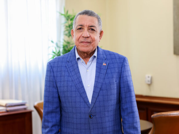 Gobierno dominicano impulsa medidas económicas, inversión pública y recuperación de espacios para las familiares