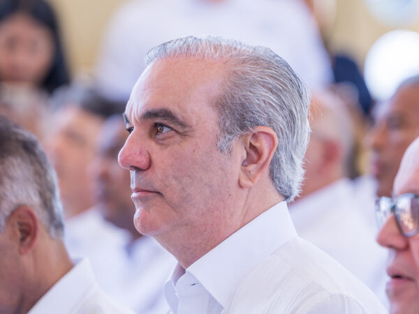 Cambios en el gobierno generan respaldo dentro del partido oficial