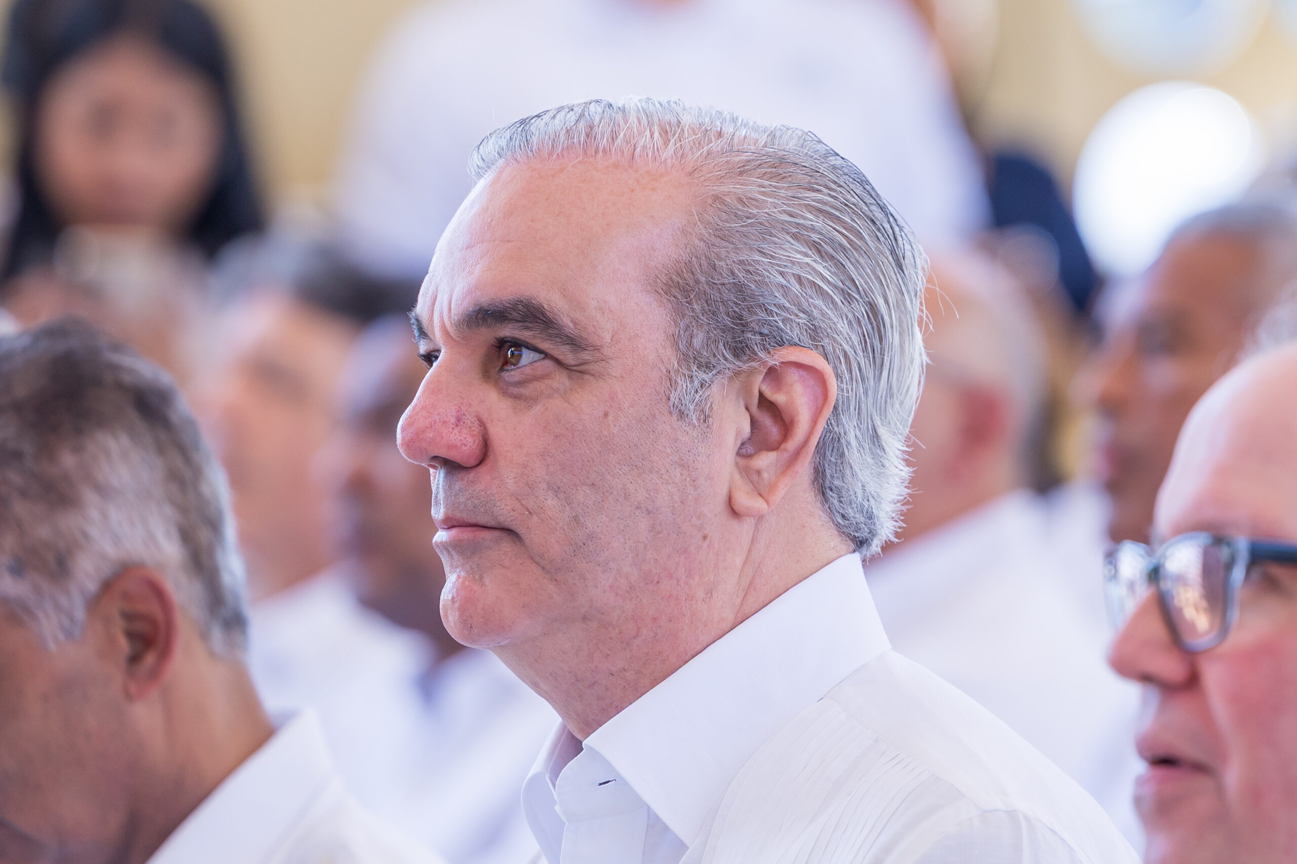 Cambios en el gobierno generan respaldo dentro del partido oficial