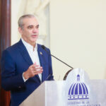 Presidente Abinader lanza Eficompras