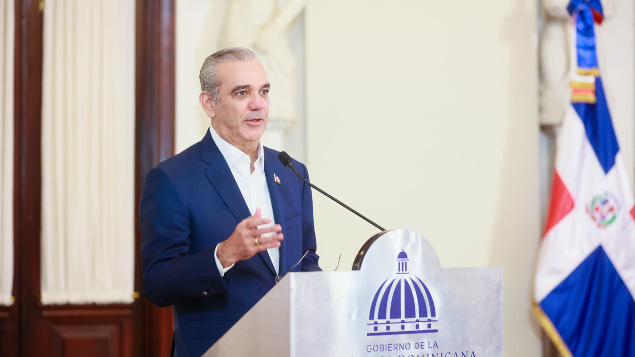 Presidente Abinader lanza Eficompras