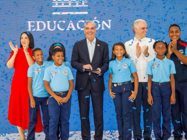 Presidente Abinader da inicio al año escolar 2026-2027