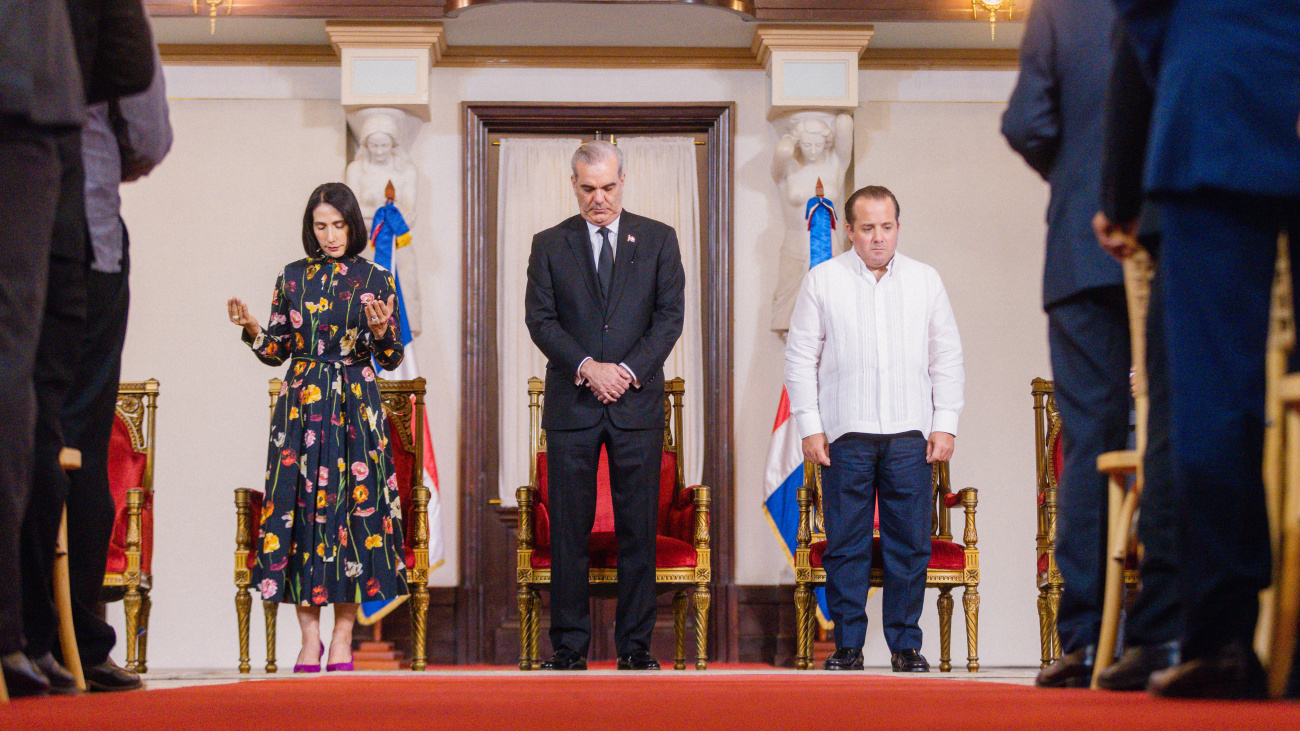 Presidente Luis Abinader convoca a las iglesias a jornada nacional de oración y acción de gracias por la República Dominicana