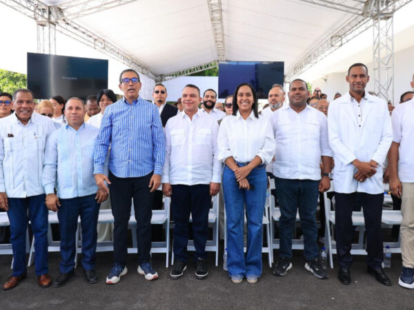 SNS inaugura Unidad de Pie Diabético y centros de atención primaria en Bahoruco