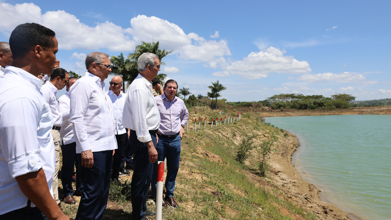 Presidente Luis Abinader realiza visita al proyecto turístico Punta Bergantín en Puerto Plata